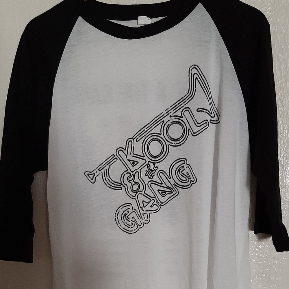 Kool & the Gang Tour black white T-shirt 23" pit